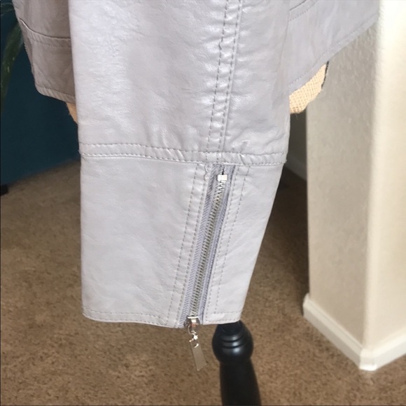 Apt. 9 Jacket Size Large - Picture 6 of 12